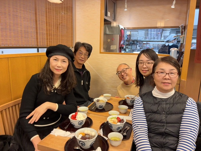 校友服務組組長率美容系學生赴日本好萊塢大學院大學研習交流並拜訪日本校友圖片