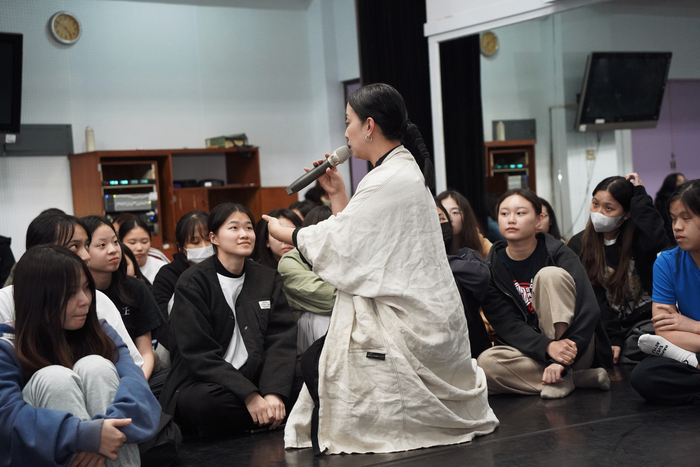 第七屆傑出校友路之．瑪迪霖返校分享　董事長頒贈傑出校友獎圖片