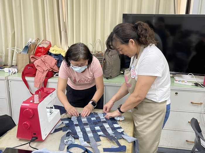 🧵【縫繡新生活熱鬧登場｜校友攜手親子共學，讓舊衣延續新生命】圖片