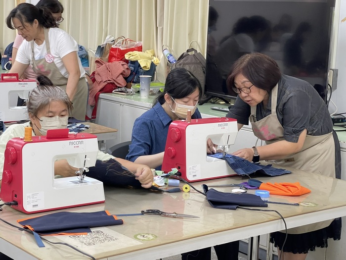 🧵【縫繡新生活熱鬧登場｜校友攜手親子共學，讓舊衣延續新生命】圖片