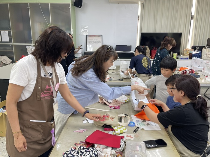 🧵【縫繡新生活熱鬧登場｜校友攜手親子共學，讓舊衣延續新生命】圖片